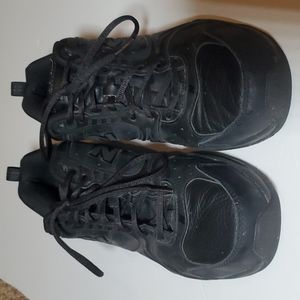 New Balance 622 black leather